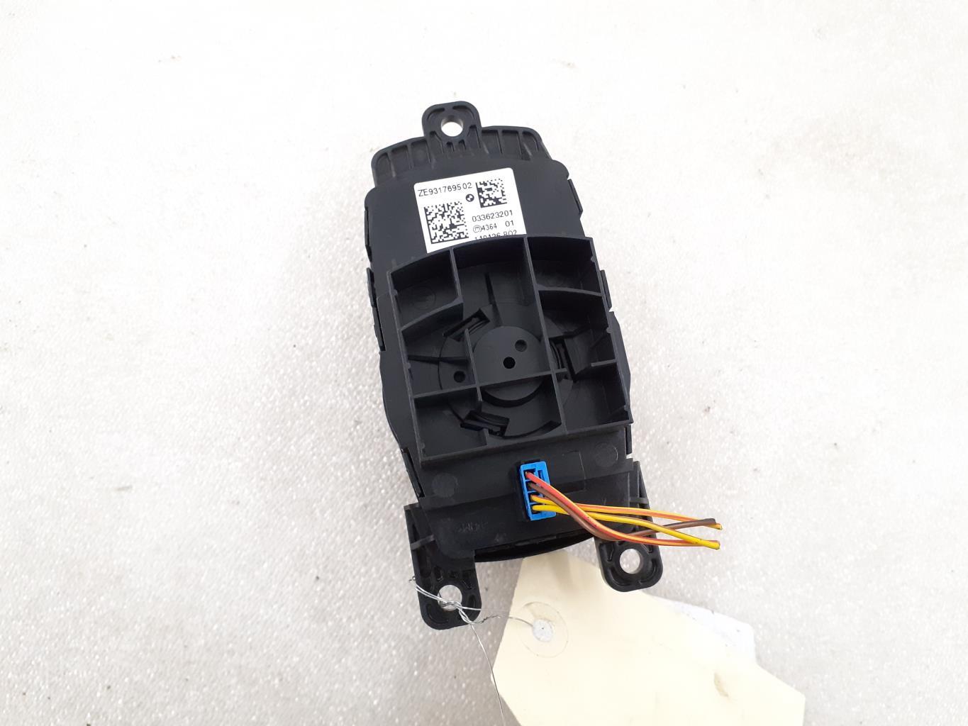 Commande autoradio BMW SERIE 1 F20 PHASE 1 Essence - 1