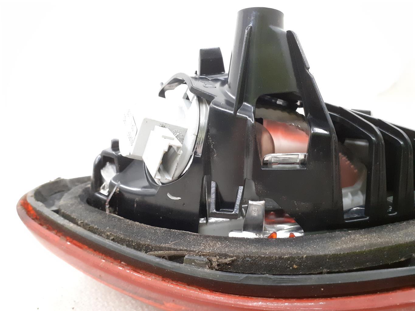 Feu arriere secondaire droit (feux) OPEL CORSA E Essence - 1