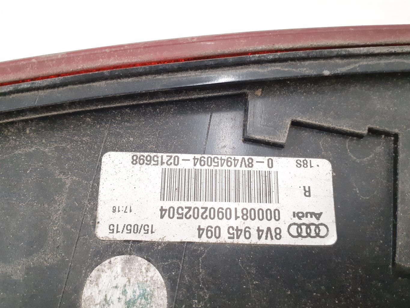 Feu arriere secondaire droit (feux) AUDI A3 3 SPORTBACK PHASE 1 Diesel - 1