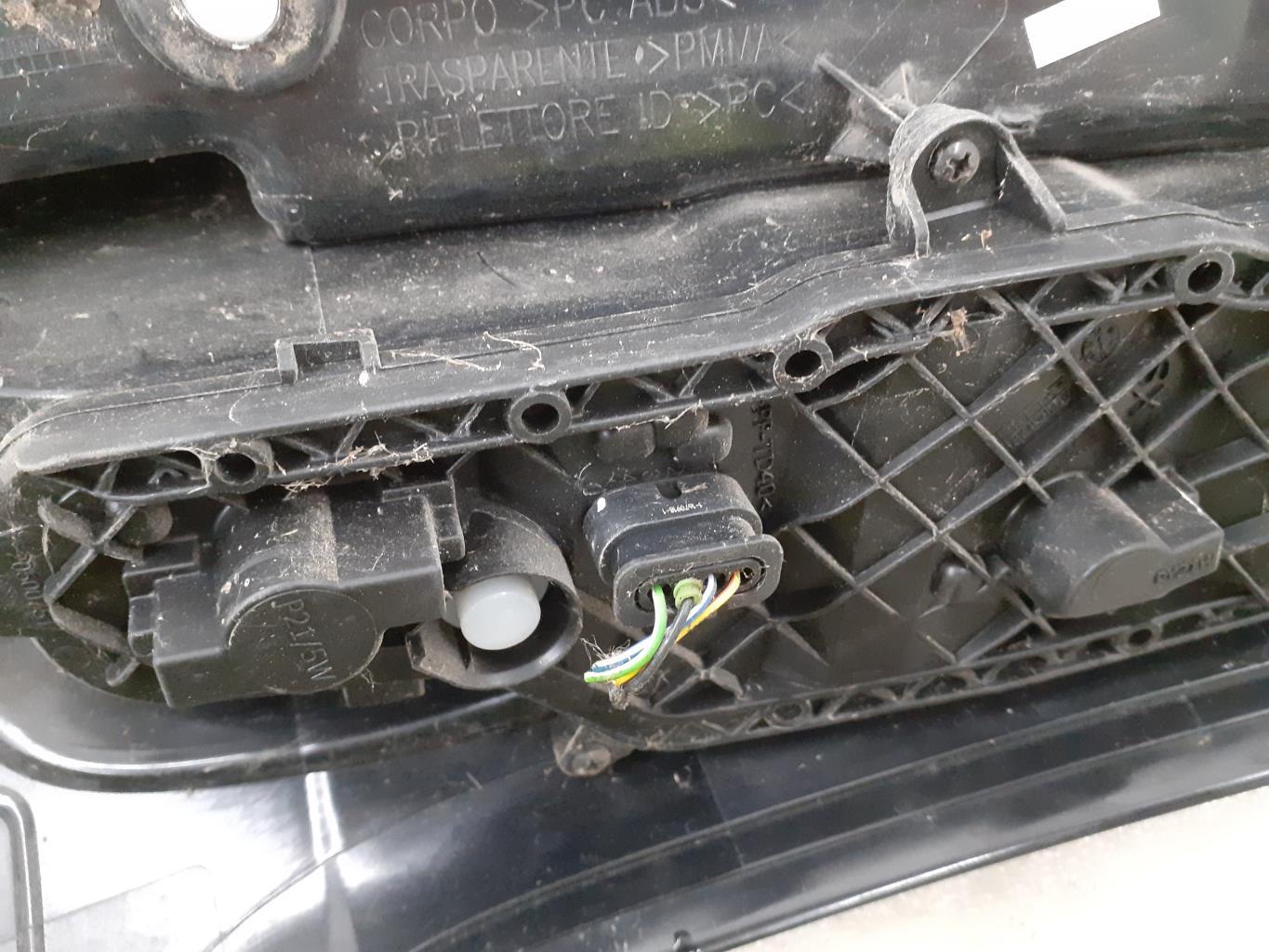 Fanale posteriore principale sinistro (luci) FIAT PANDA 3 PHASE 1 Gasolina - 1