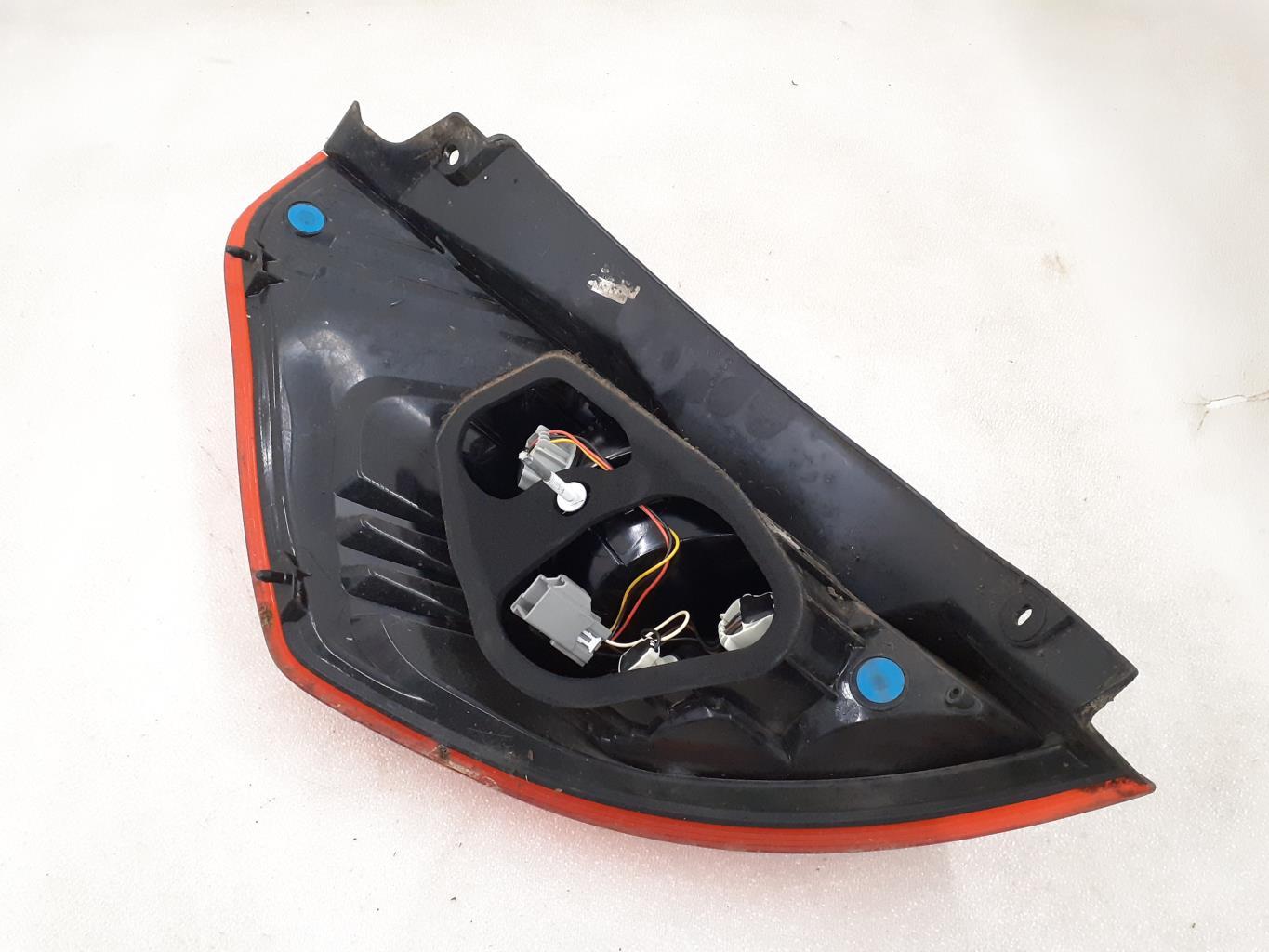 Fanale posteriore principale destro (luci) FORD FIESTA 6 PHASE 2 Diésel - 1