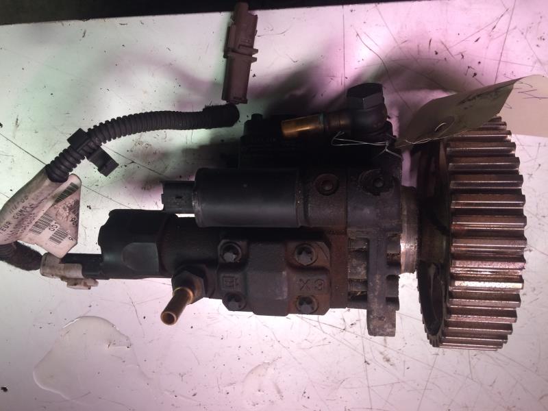 Pompe à injection PEUGEOT 307 PHASE 1 Diesel - 1