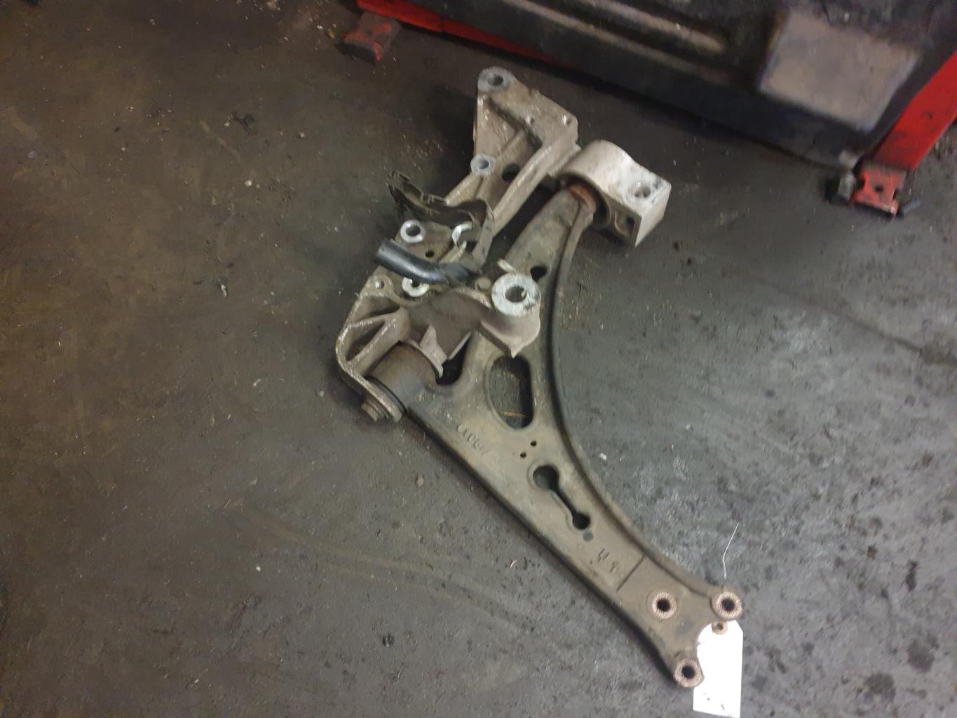 Triangle avant gauche AUDI A3 2 SPORTBACK PHASE 1 Diesel - 1