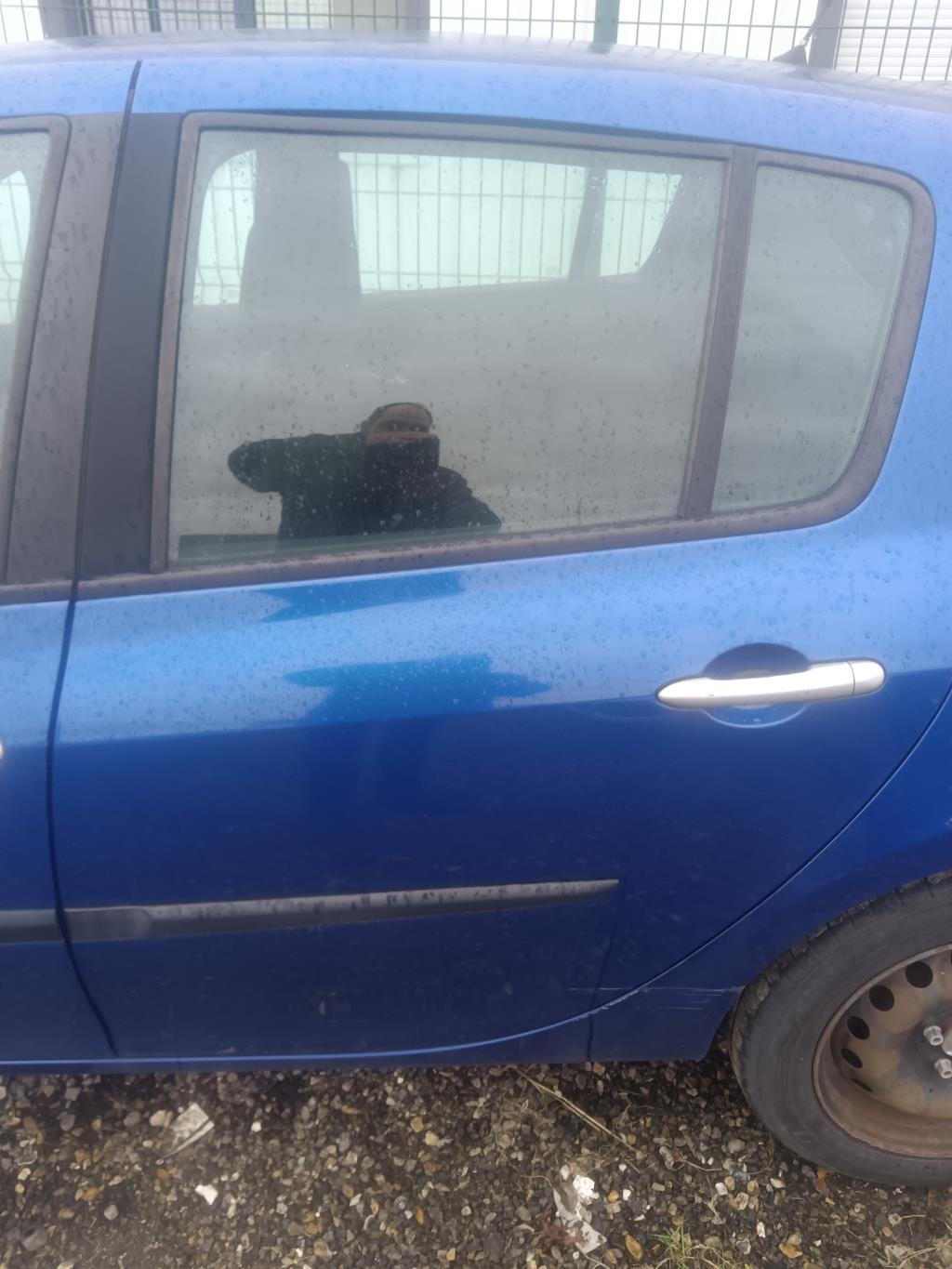 Porte arriere gauche RENAULT CLIO 3 PHASE 1 Essence - 1