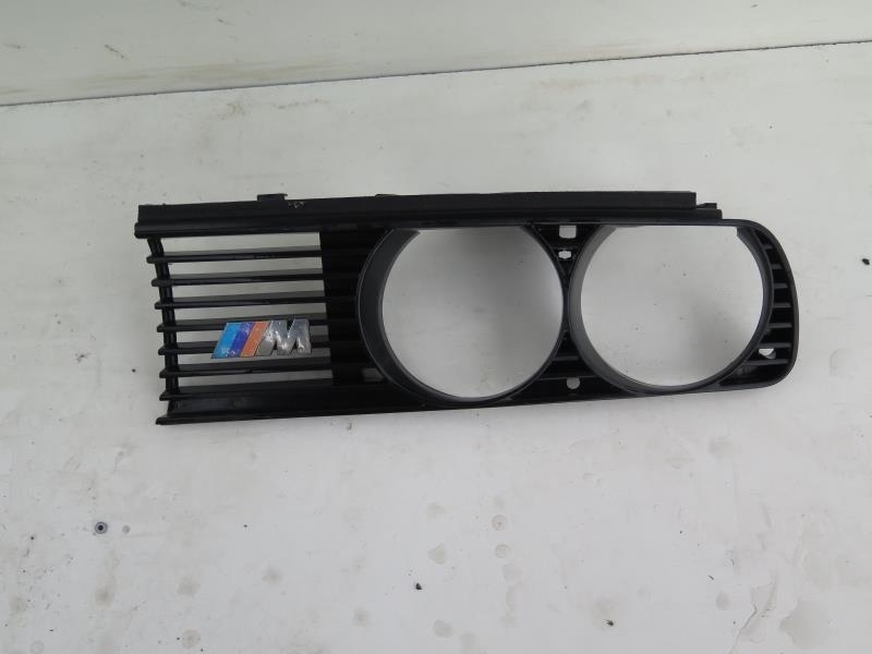 Calandre gauche BMW SERIE 3 E30  - 1