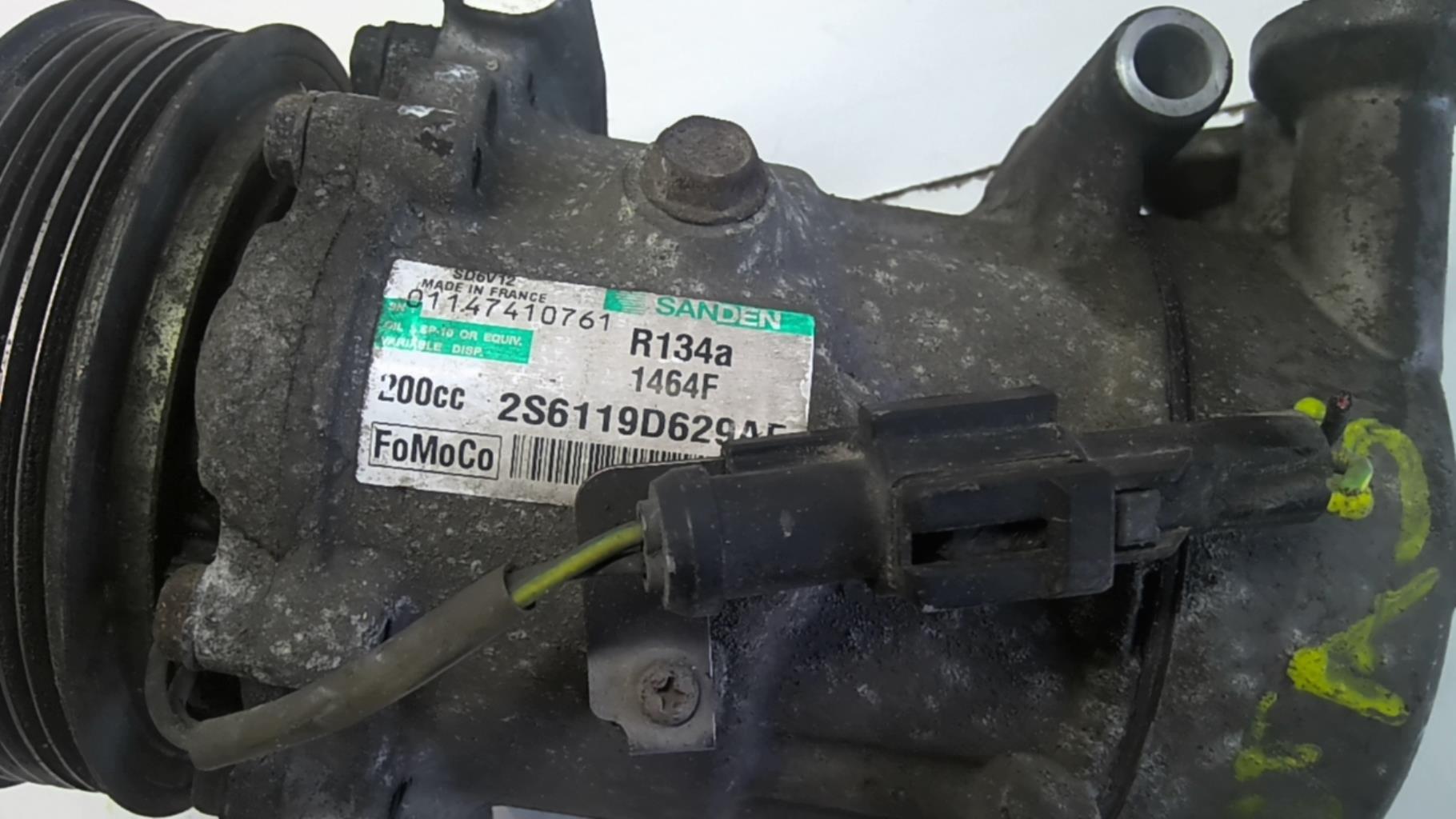Compresseur clim FORD FIESTA 5 PHASE 2 Diesel - 1