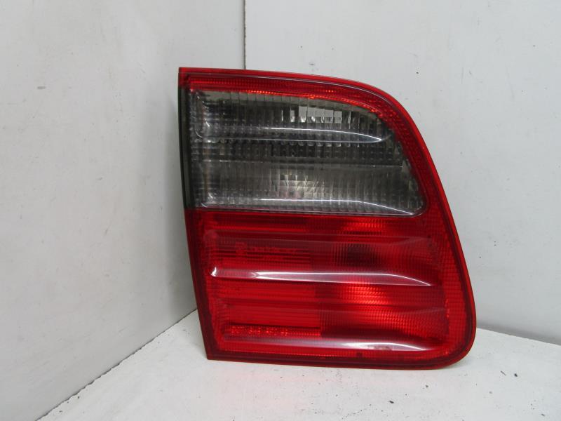 Feu arriere secondaire gauche (feux) MERCEDES CLASSE E 210 PHASE 2 BREAK Essence - 1