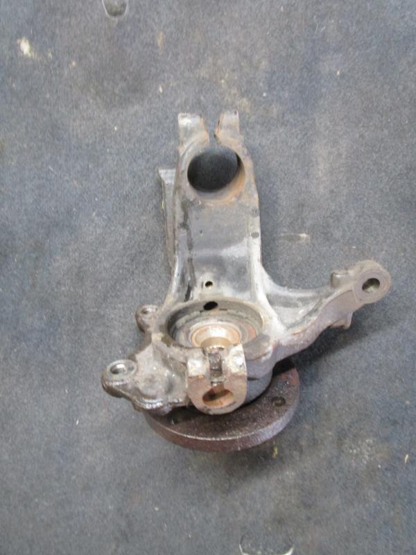 Fusee avant droit PEUGEOT 208 1 PHASE 1 Essence - 1