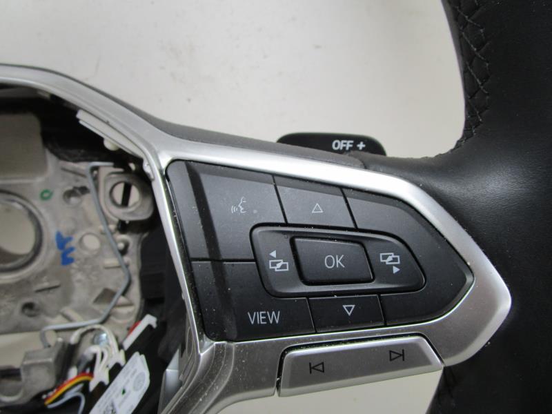 Volant VOLKSWAGEN GOLF 8  - 1