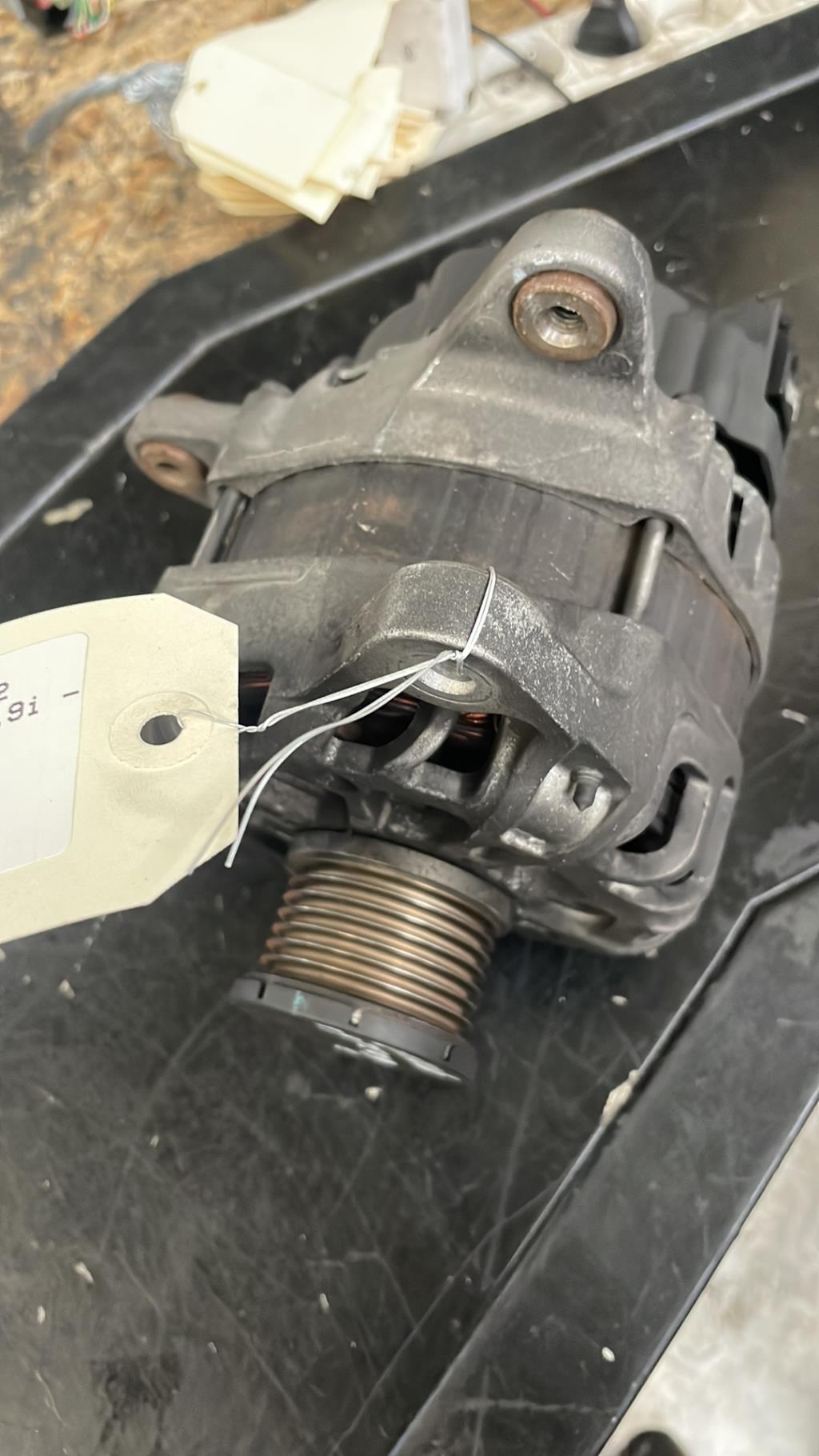 Alternateur RENAULT CLIO 4 PHASE 2 Essence - 1
