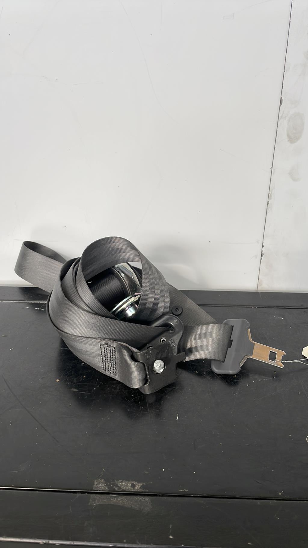 Ceinture avant droit RENAULT CLIO 3 PHASE 2 BREAK Diesel - 1