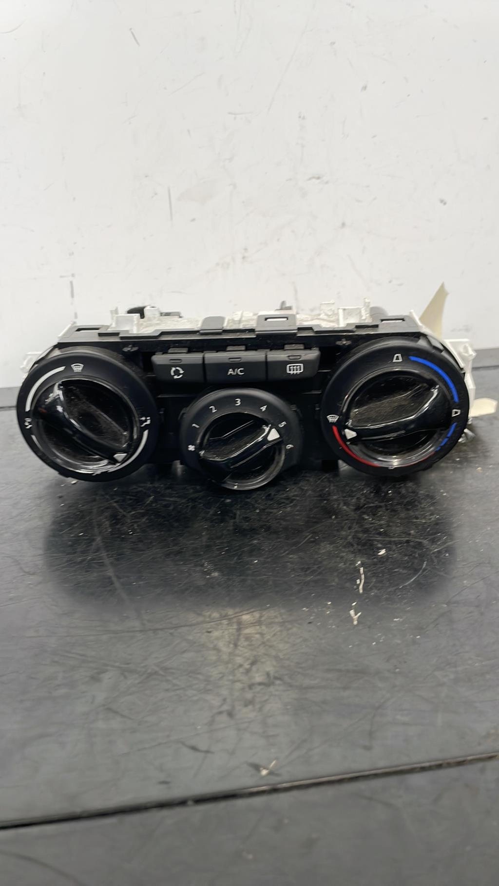 Commande chauffage PEUGEOT 208 1 PHASE 2 Diesel - 1