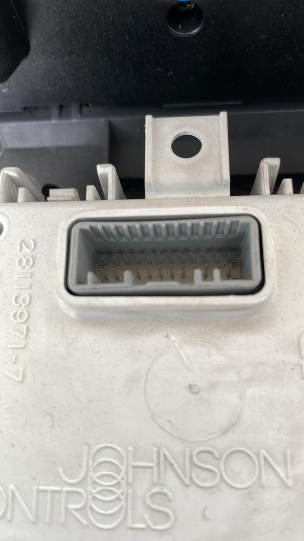 Ecran GPS RENAULT CLIO 3 PHASE 2 BREAK Diesel - 1