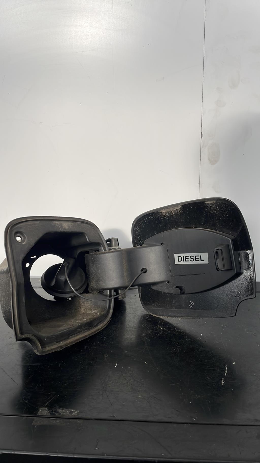 Trappe d'essence RENAULT CLIO 3 PHASE 2 BREAK Diesel - 1