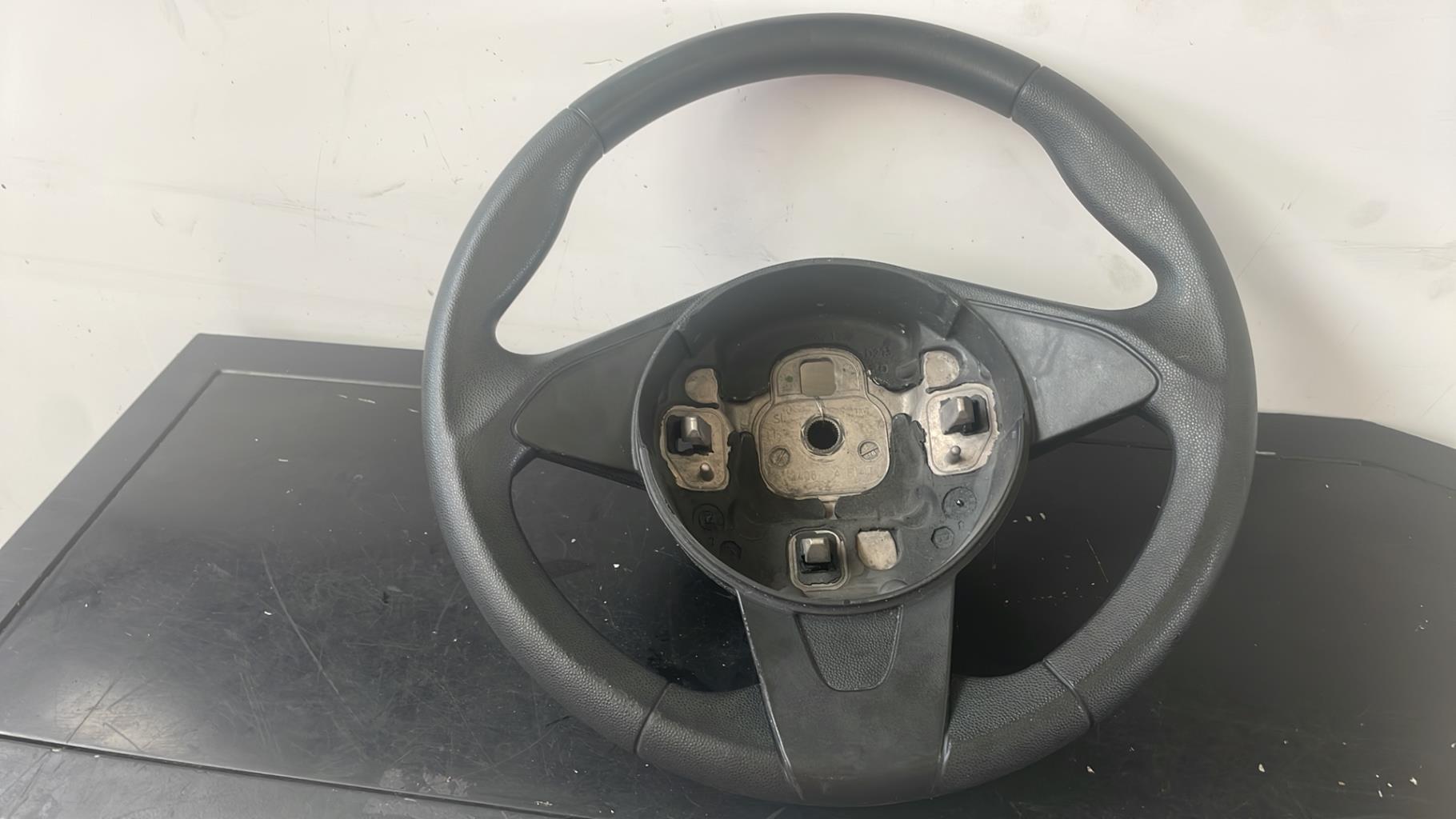 Volant FORD KA 2 PHASE 2 Essence - 1