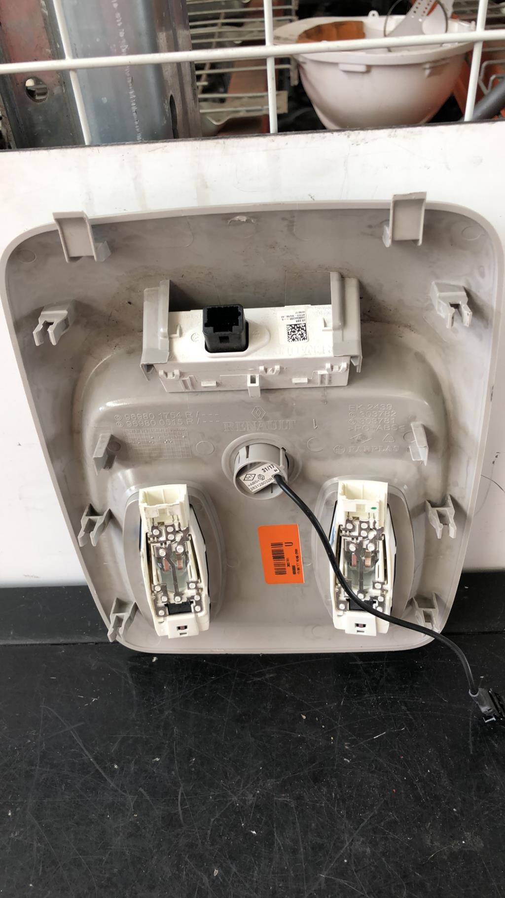 Eclairage de plafonnier RENAULT CLIO 4 PHASE 2 Diesel - 1