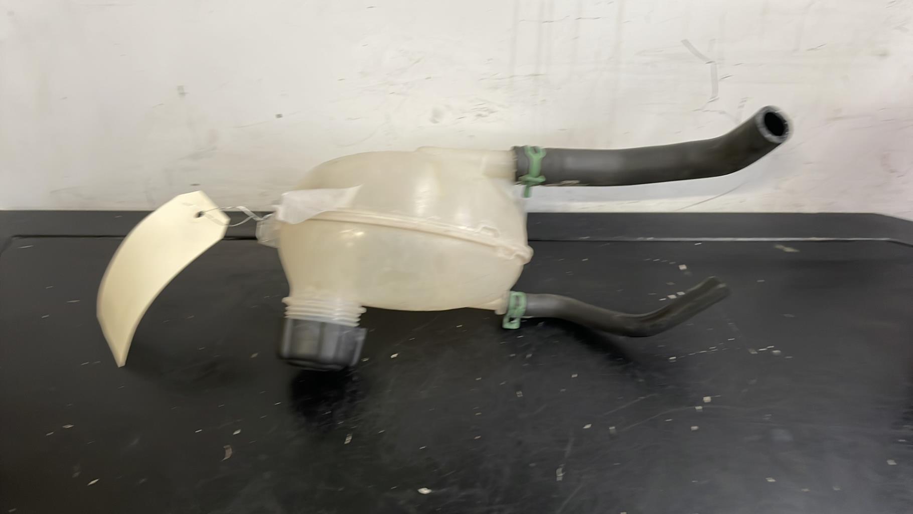 Vase d'expansion RENAULT CLIO 4 PHASE 2 Diesel - 1