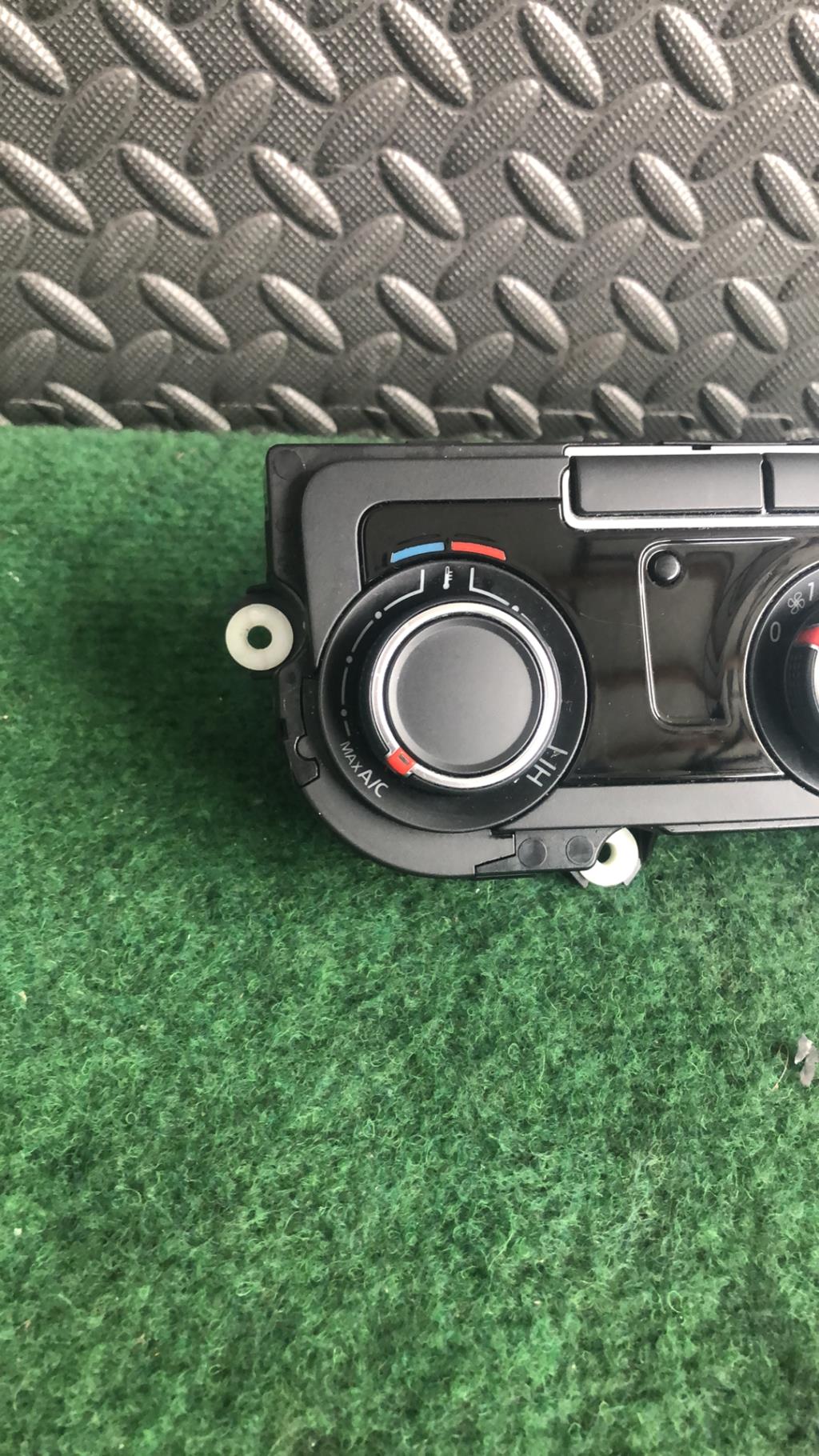 Commande chauffage VOLKSWAGEN CADDY 4 Diesel - 1