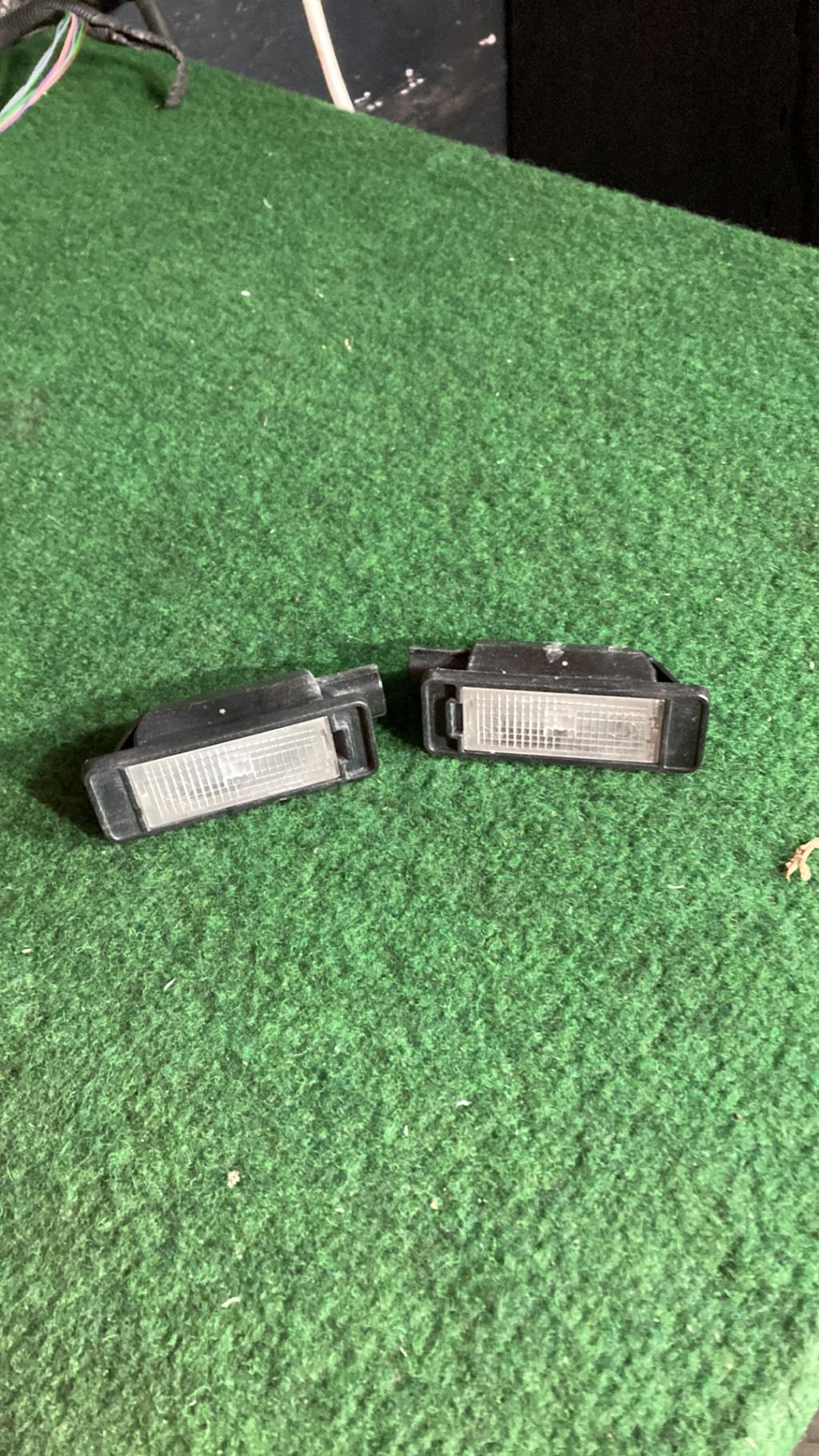 Eclairage de plaque RENAULT CLIO 5 PHASE 1 Diesel - 1