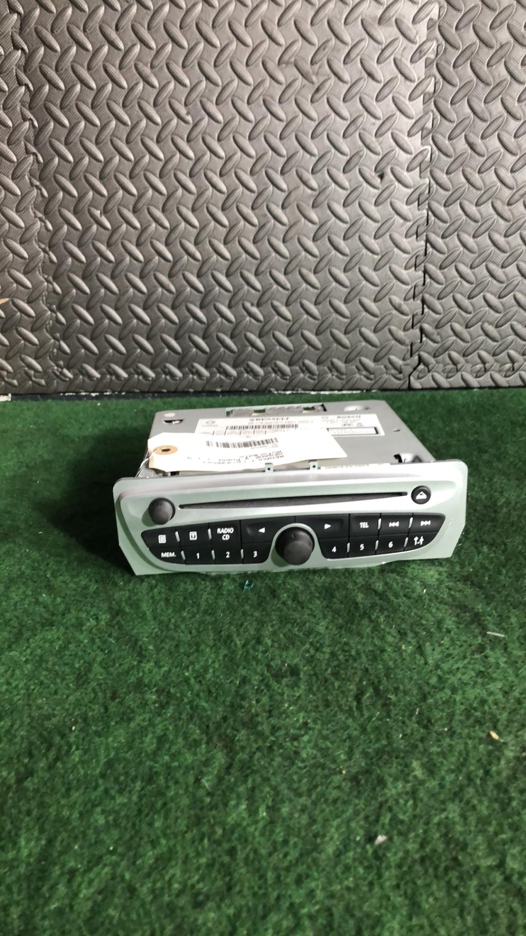 Autoradio RENAULT MEGANE 3 PHASE 1 Diesel - 1