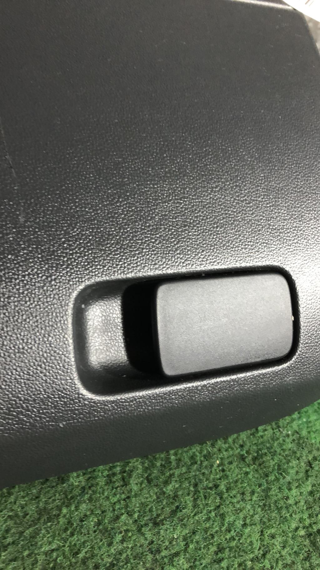 Boite a gants VOLKSWAGEN POLO 5 PHASE 2 Essence - 1