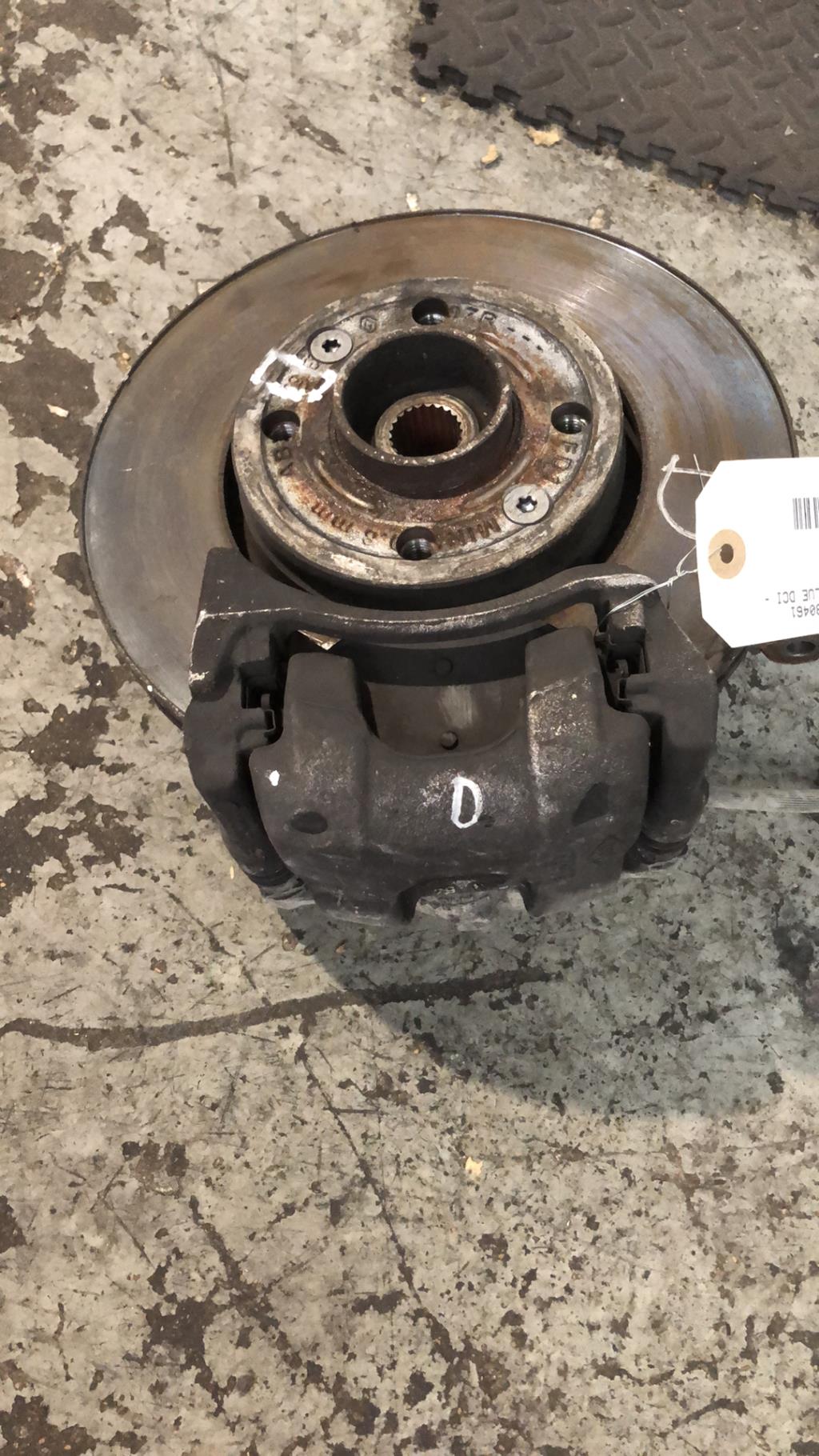 Moyeu avant droit RENAULT CLIO 5 PHASE 1 Diesel - 1