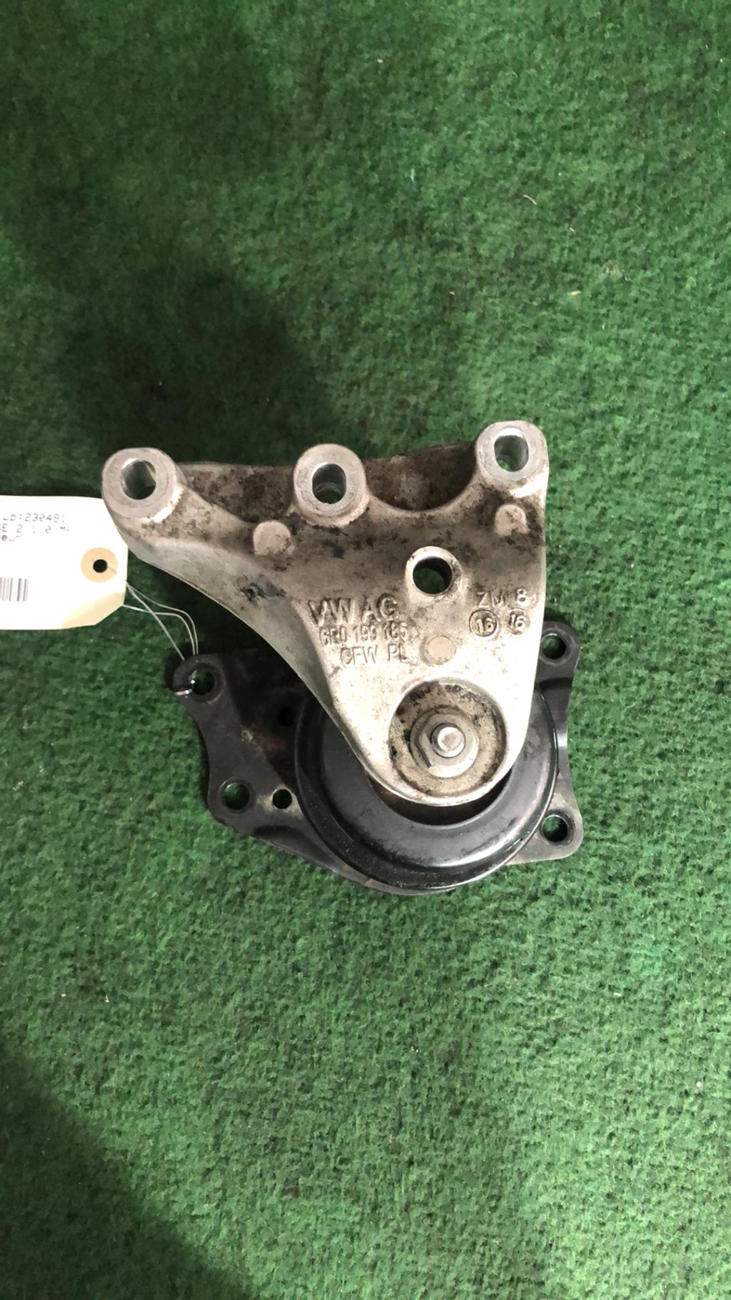 Support moteur VOLKSWAGEN POLO 5 PHASE 2 Essence - 1
