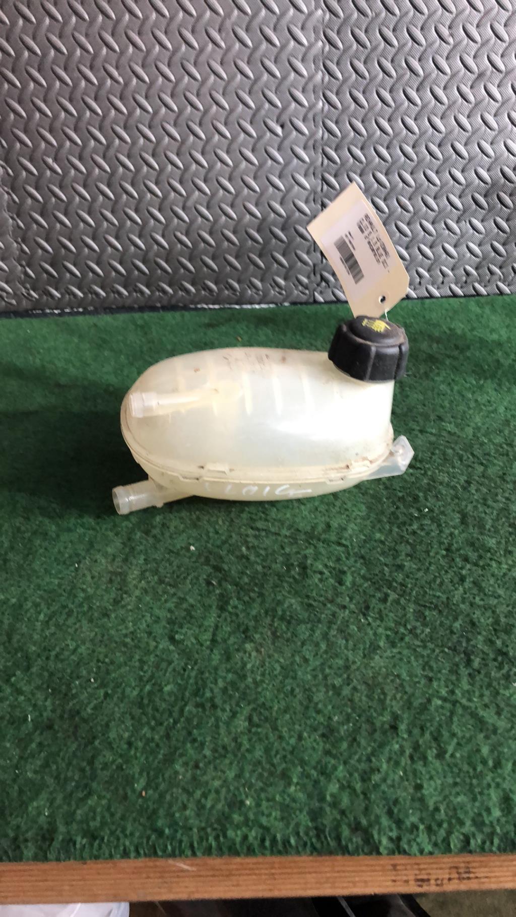 Vase d'expansion RENAULT CLIO 5 PHASE 1 Diesel - 1