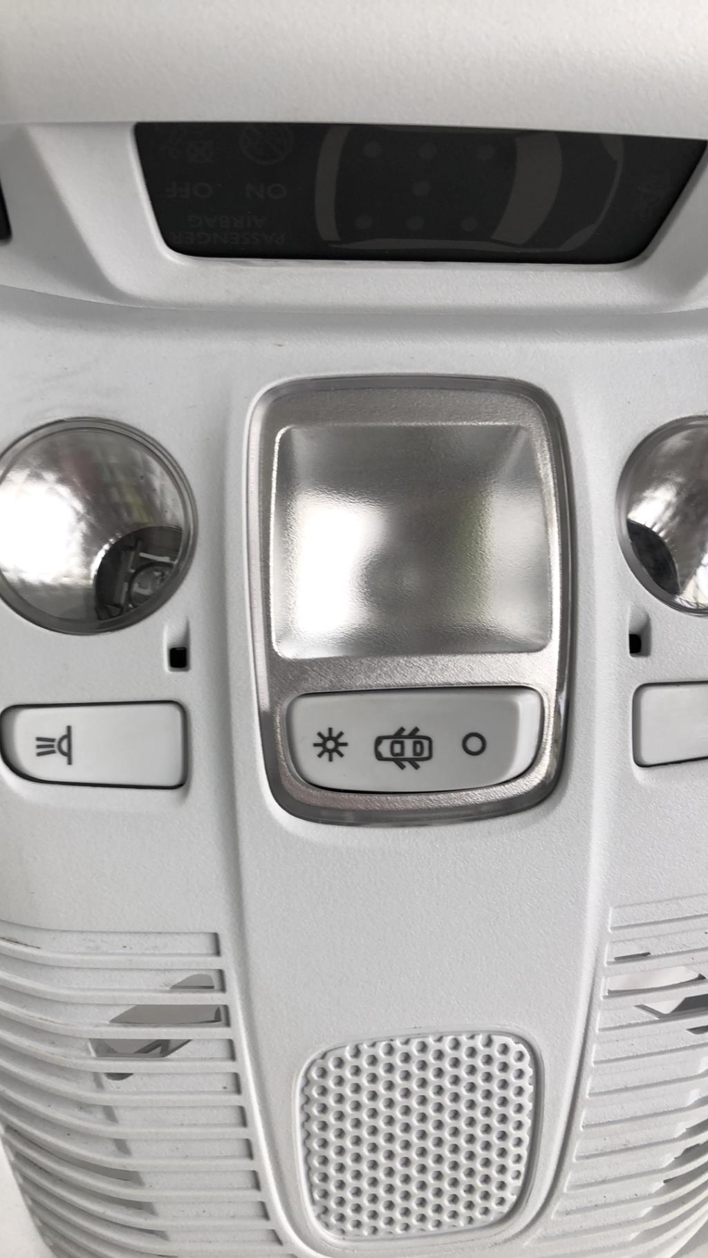 Eclairage de plafonnier PEUGEOT 5008 2 PHASE 1 Diesel - 1
