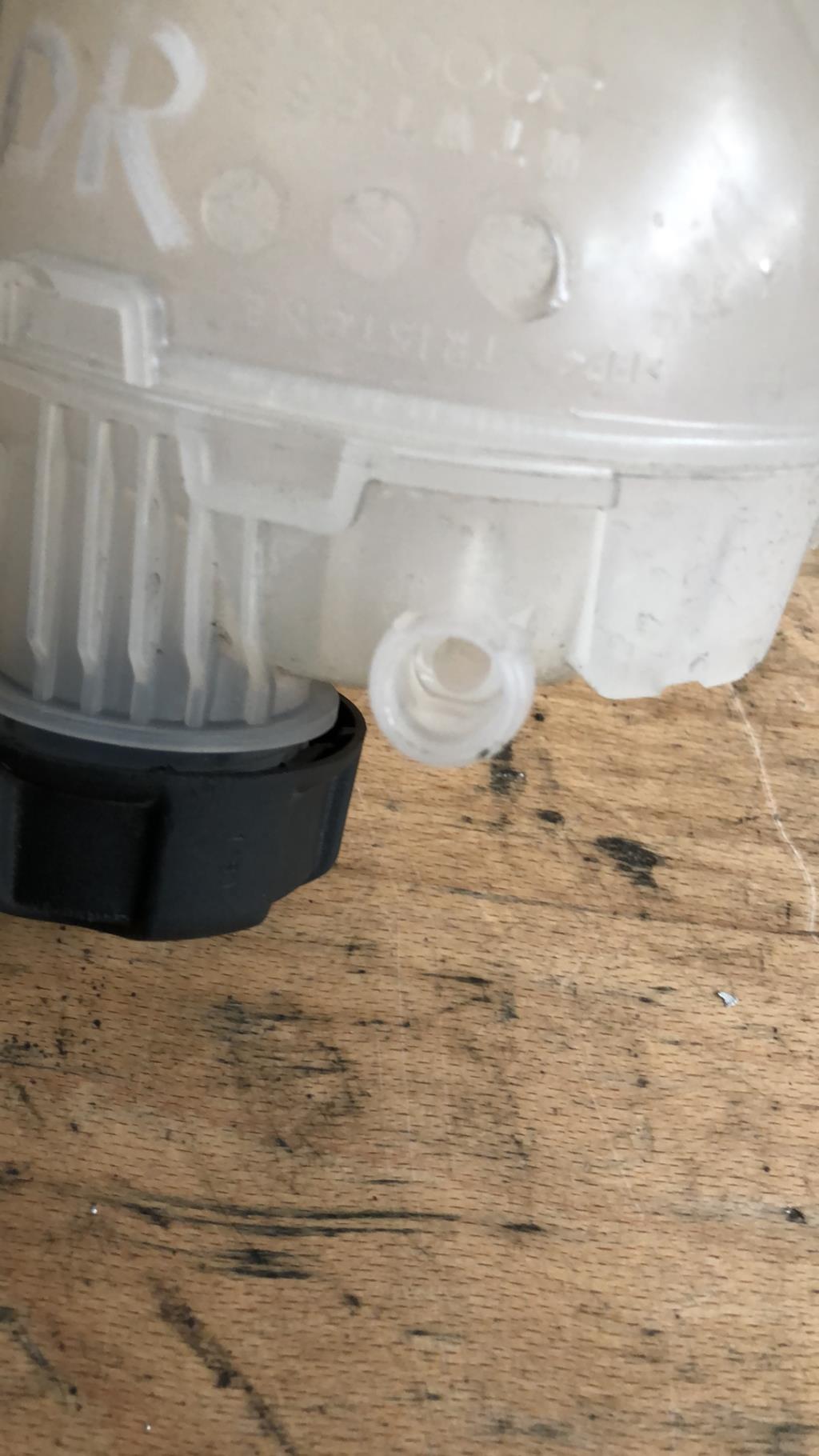 Vase d'expansion PEUGEOT 2008 2 Essence - 1