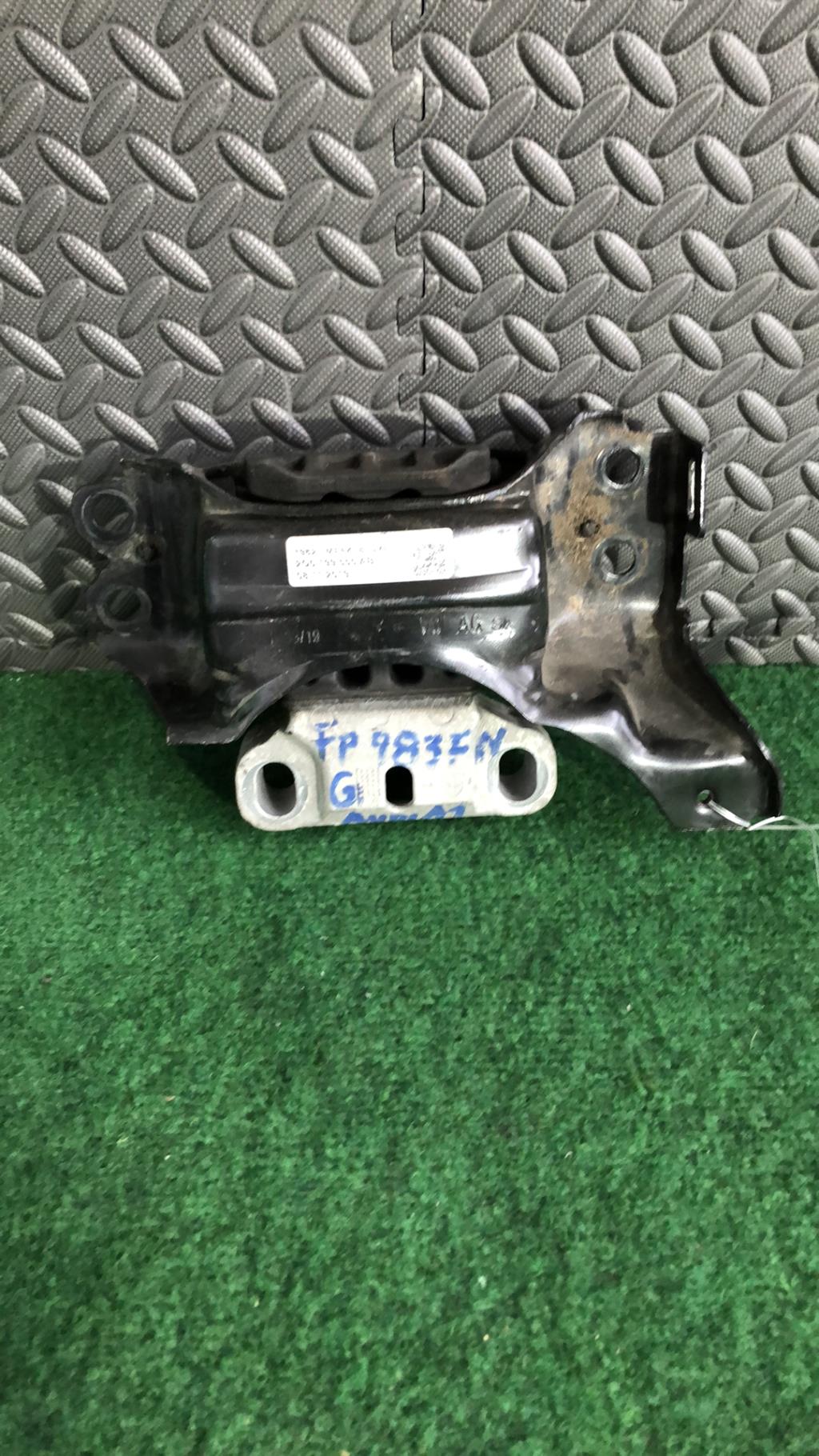 Support moteur gauche AUDI A1 2 SPORTBACK Essence - 1