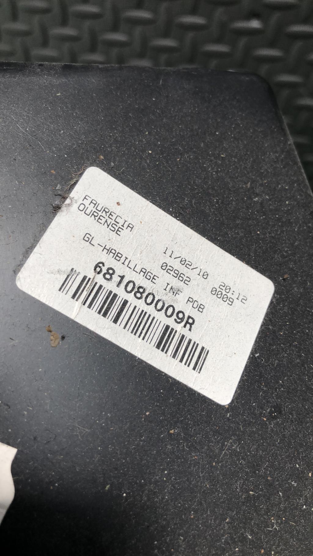 Boite a gants RENAULT MEGANE 3 PHASE 1 Diesel - 1