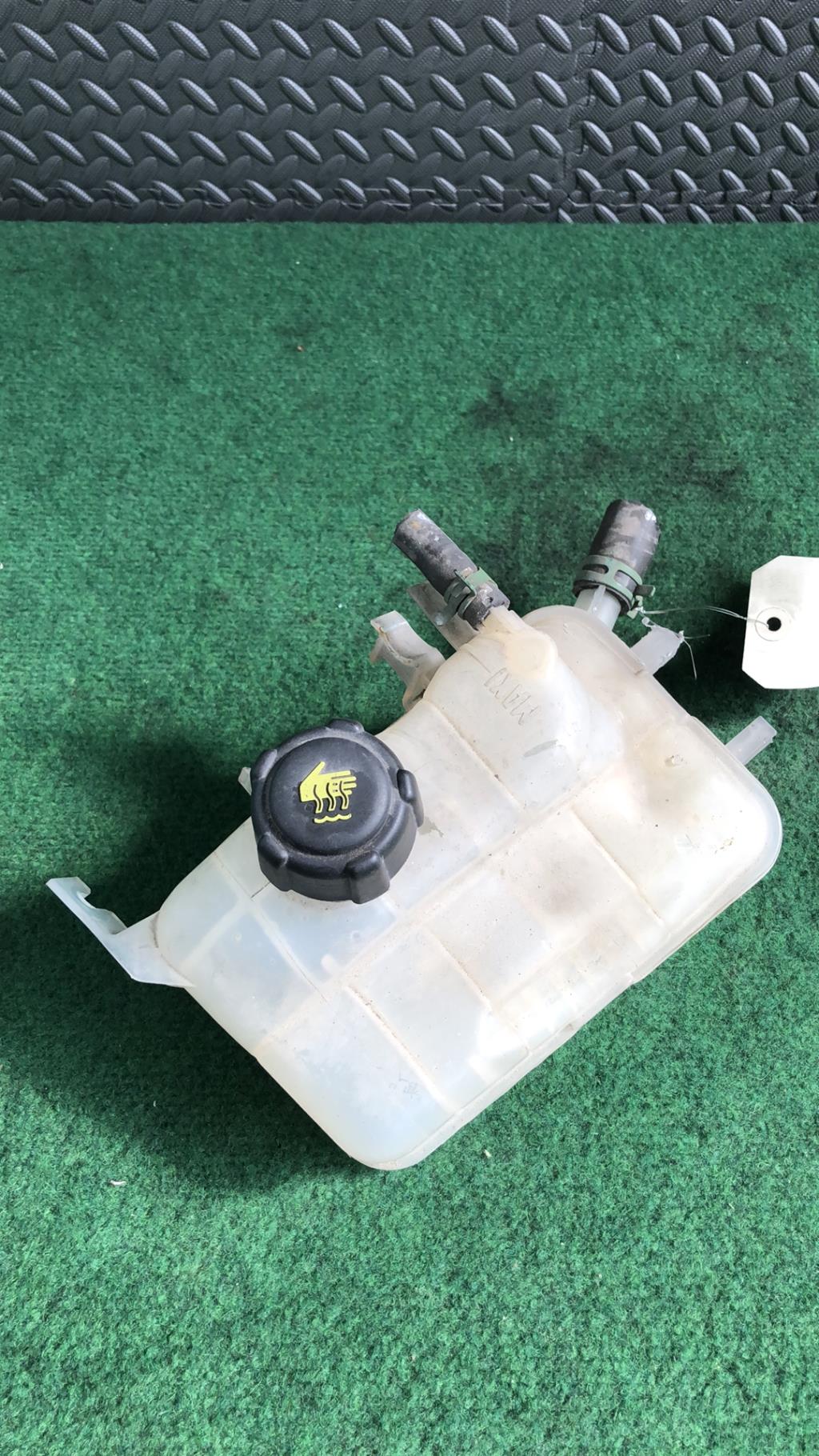 Vase d'expansion RENAULT MEGANE 3 PHASE 1 Diesel - 1
