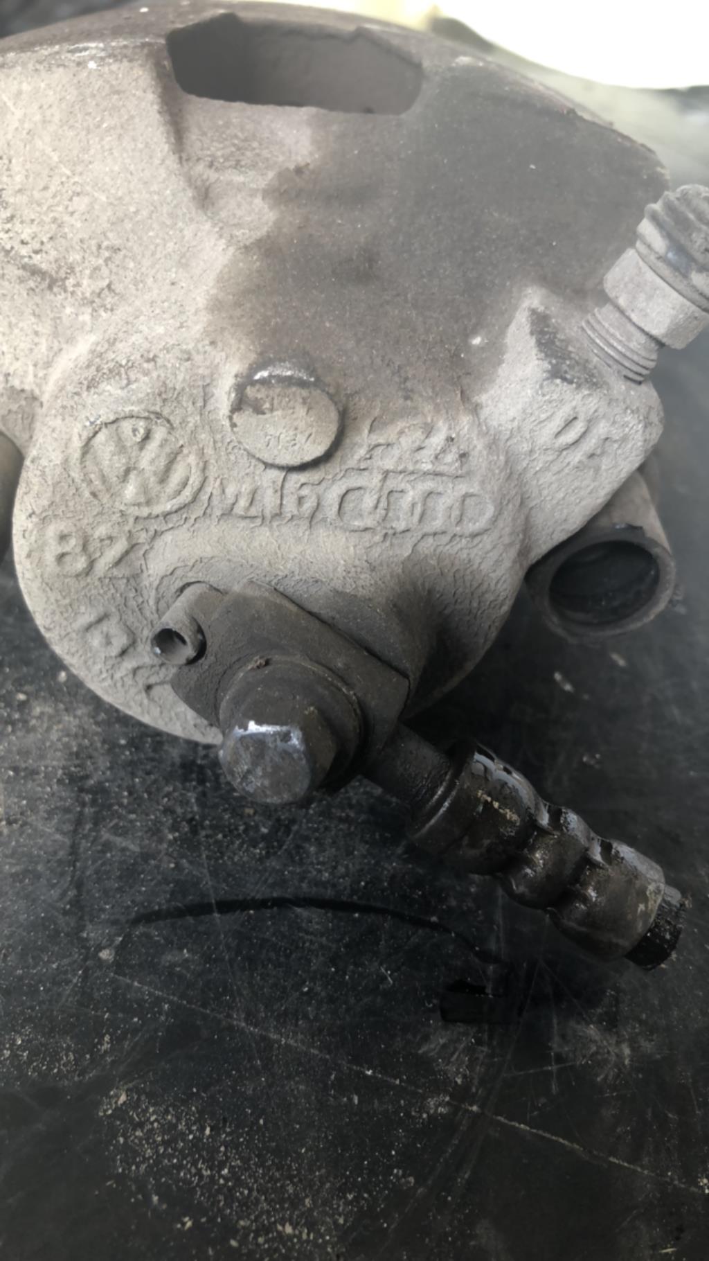 Etrier avant droit (freinage) AUDI A1 1 PHASE 1 Diesel - 1