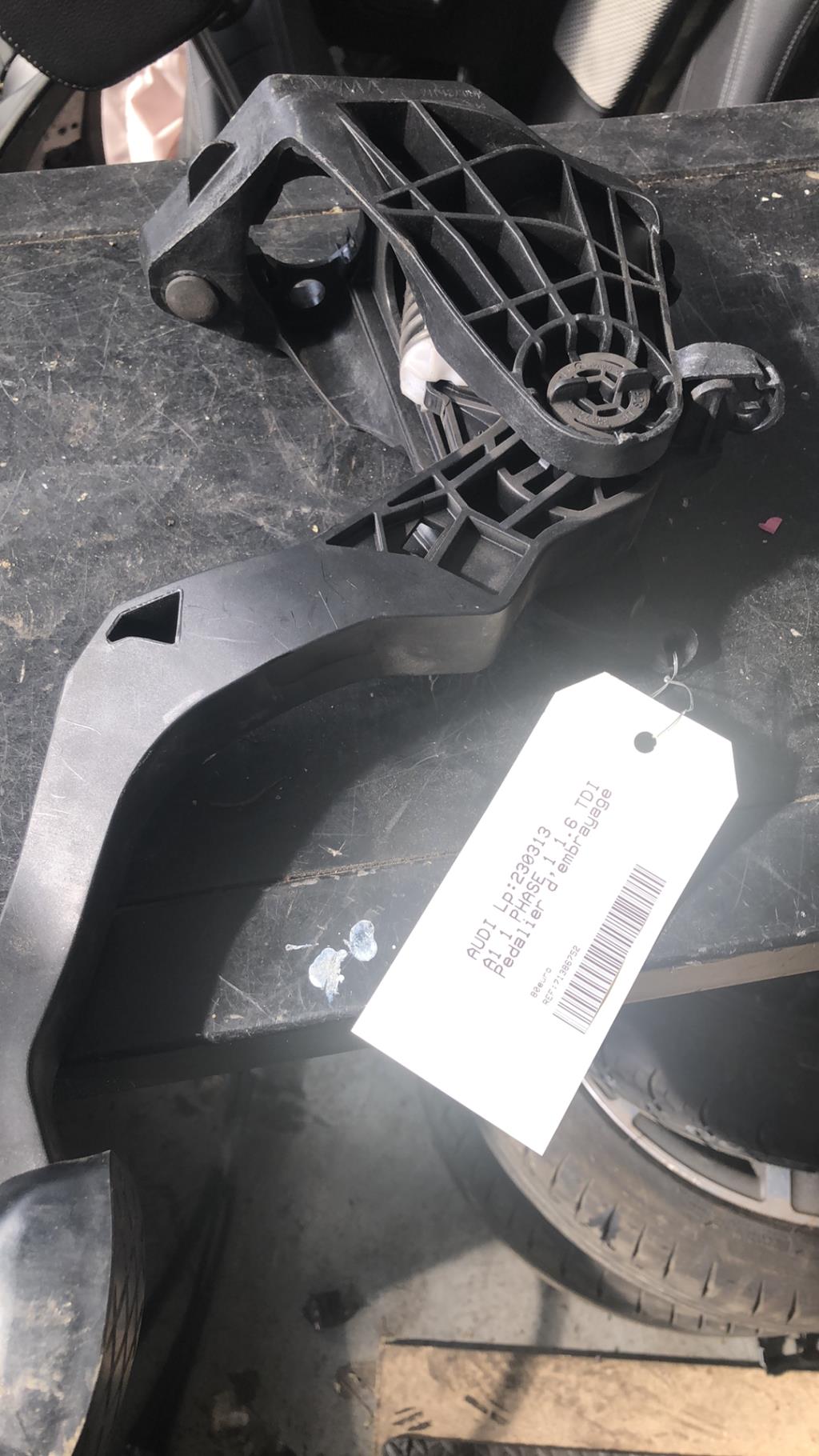 Pedale d'embrayage AUDI A1 1 PHASE 1 Diesel - 1