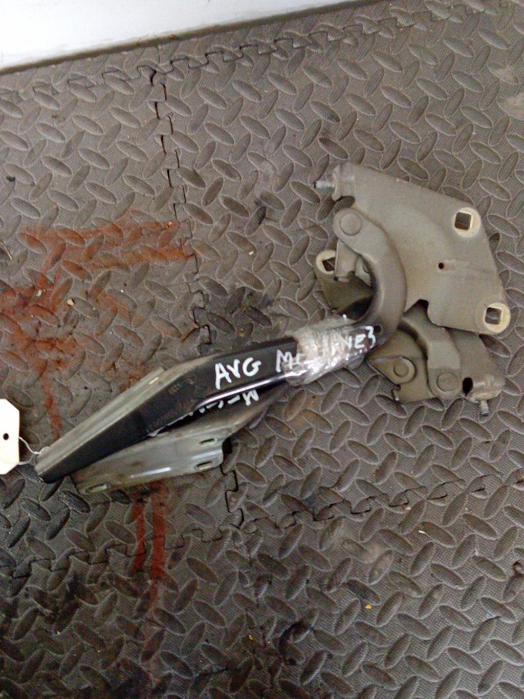 Charniere de capot RENAULT MEGANE 3 PHASE 1 Diesel - 1