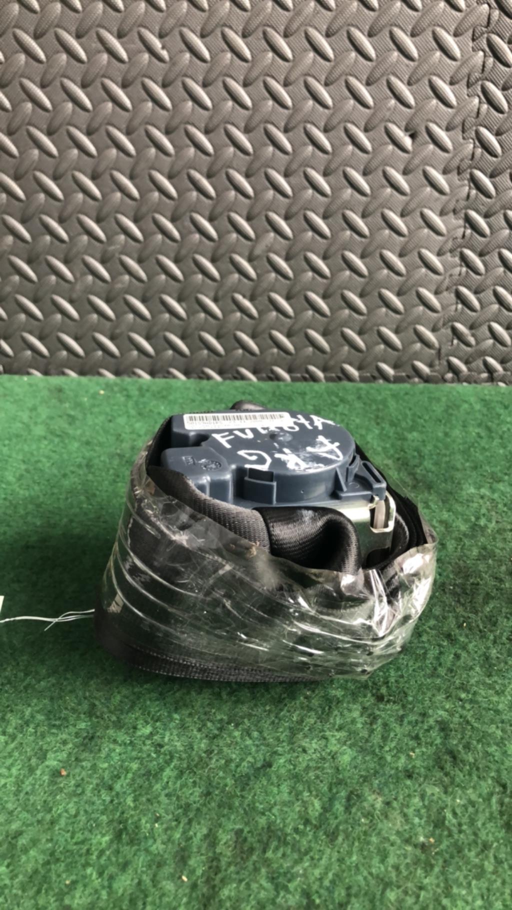 Ceinture arriere gauche AUDI TT 2 COUPE PHASE 1 Essence - 1