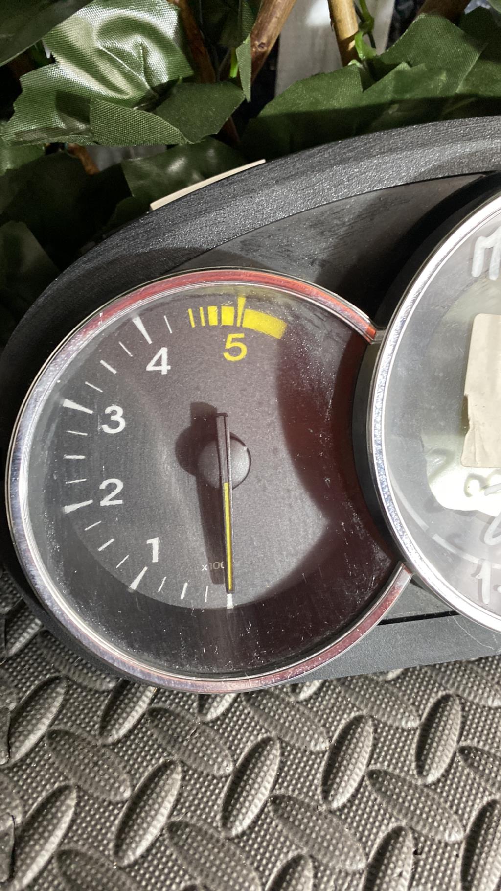 Compteur RENAULT MEGANE 3 PHASE 1 COUPE Diesel - 1