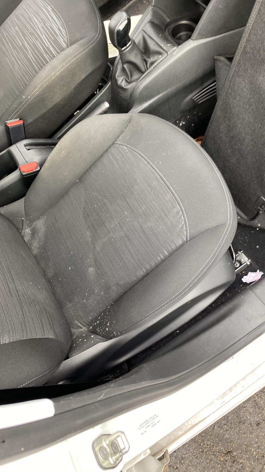 Siege avant droit PEUGEOT 208 1 PHASE 2 Diesel - 1