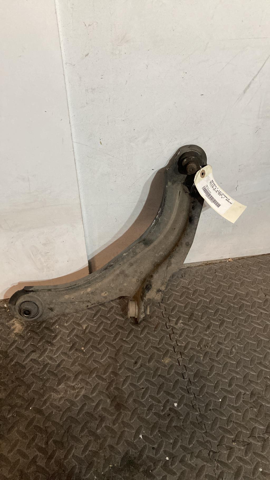 Triangle avant gauche RENAULT CLIO 4 PHASE 1 BREAK Diesel - 1