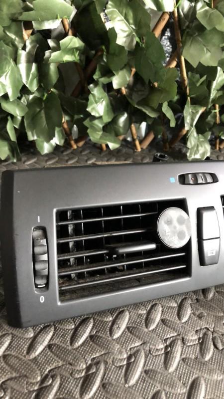 Aerateur tableau de bord BMW X3 E83 PHASE 1 Diesel - 1