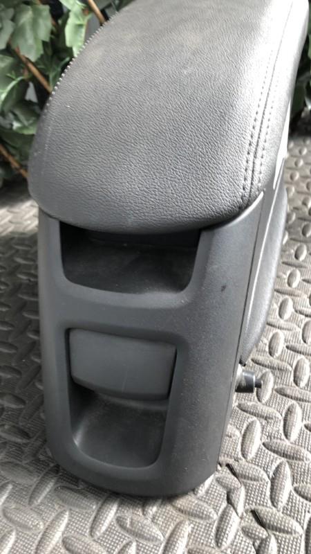 Accoudoir OPEL MERIVA B PHASE 1 Essence - 1