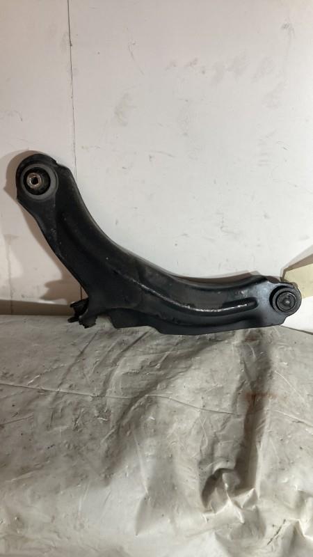 Triangle avant droit RENAULT CLIO 4 PHASE 1 Essence - 1