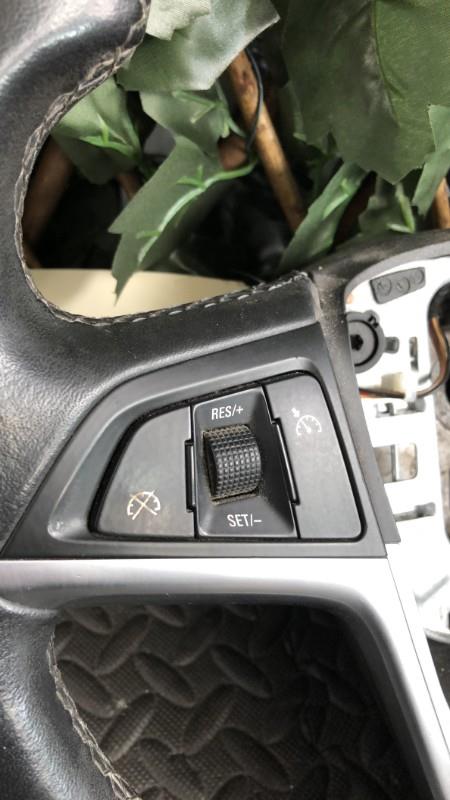 Volant OPEL MERIVA B PHASE 1 Essence - 1