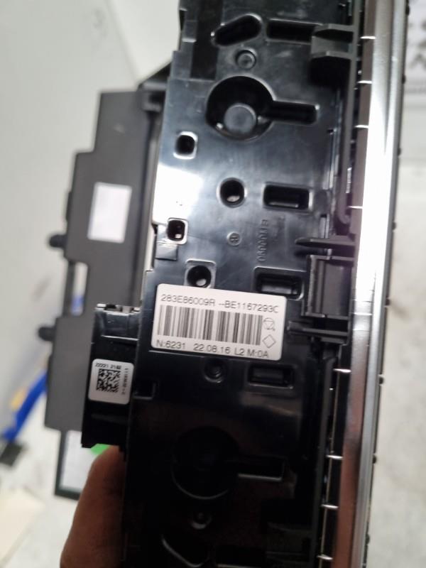 Bouton de warning RENAULT CLIO 5 PHASE 1 Diesel/Hybride - 1