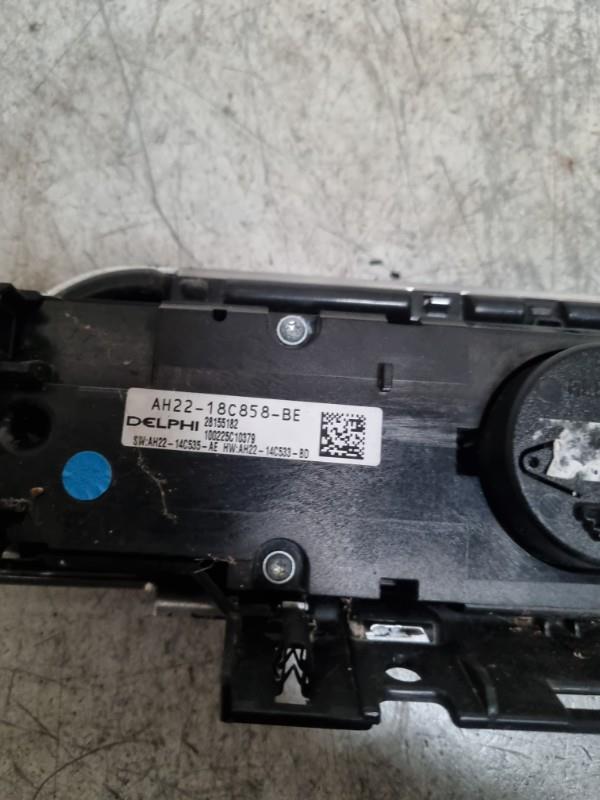 Commande autoradio LAND ROVER DISCOVERY 4 PHASE 1 Diesel - 1