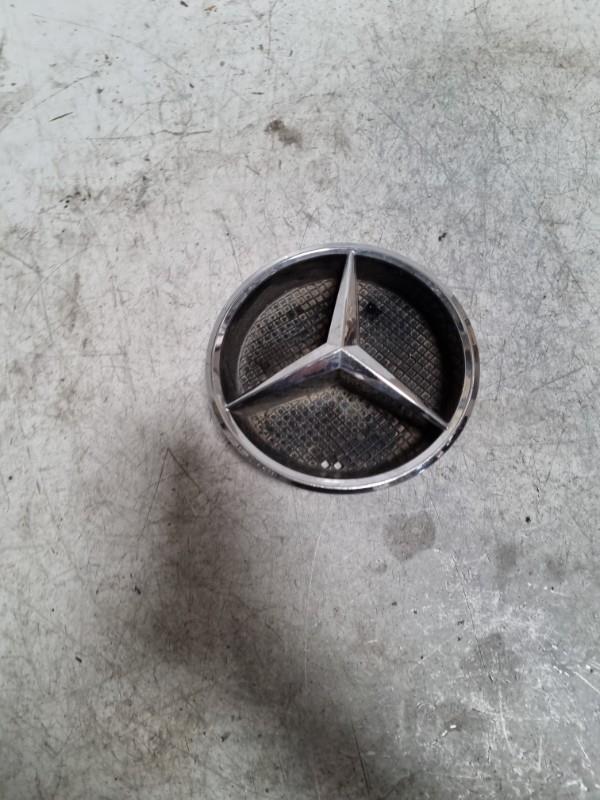 Sigle de calandre MERCEDES CLASSE M 164 PHASE 1  - 1