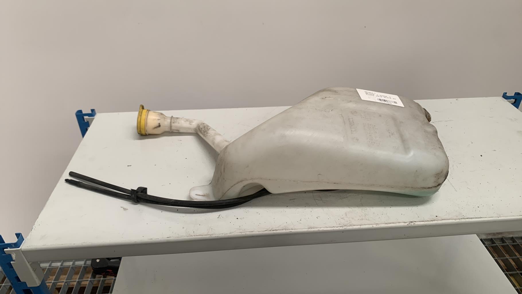 Pompe lave glace avant RENAULT MEGANE 3 PHASE 3  - 1
