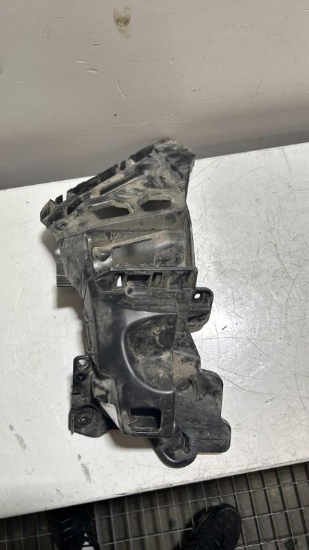 Support de pare chocs arriere RENAULT CLIO 4  - 1