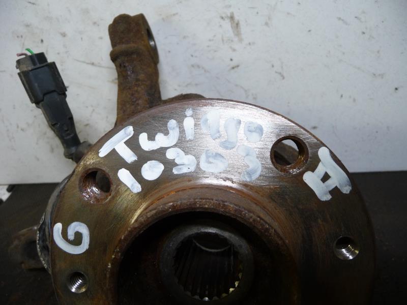 Fusee avant gauche RENAULT TWINGO 2 PHASE 2 Diesel - 1